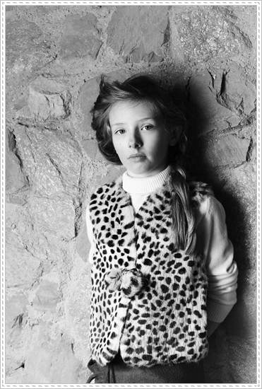 moda infantil: chaleco leopardo